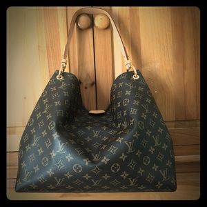 Absolutely Gorgeous Louis Vuitton Graceful MM